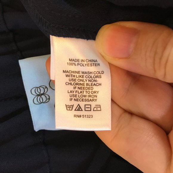 NWT CeCe Navy Blue Cropped Wide Leg Pants with Buttons - Picture 3 of 8